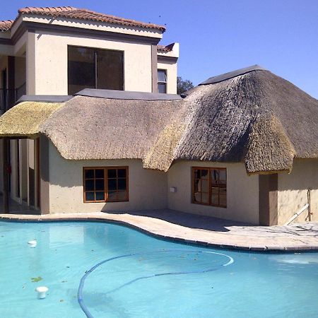 Lekoa Bed And Breakfast And Trading Vanderbijlpark Bagian luar foto