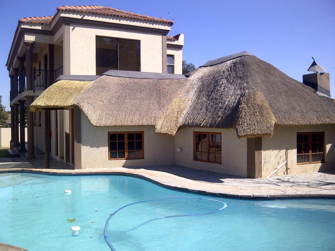 Lekoa Bed And Breakfast And Trading Vanderbijlpark Bagian luar foto